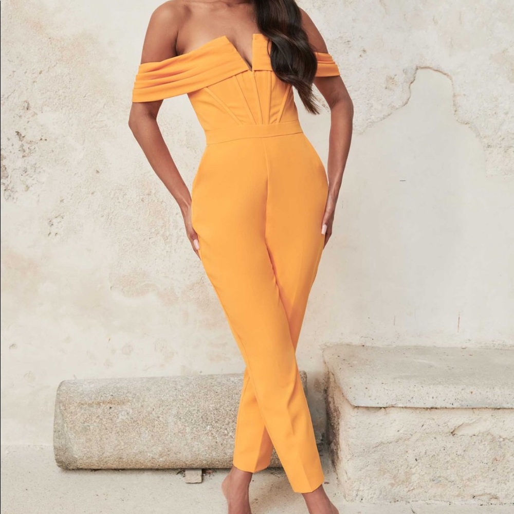 Jumpsuit chic
